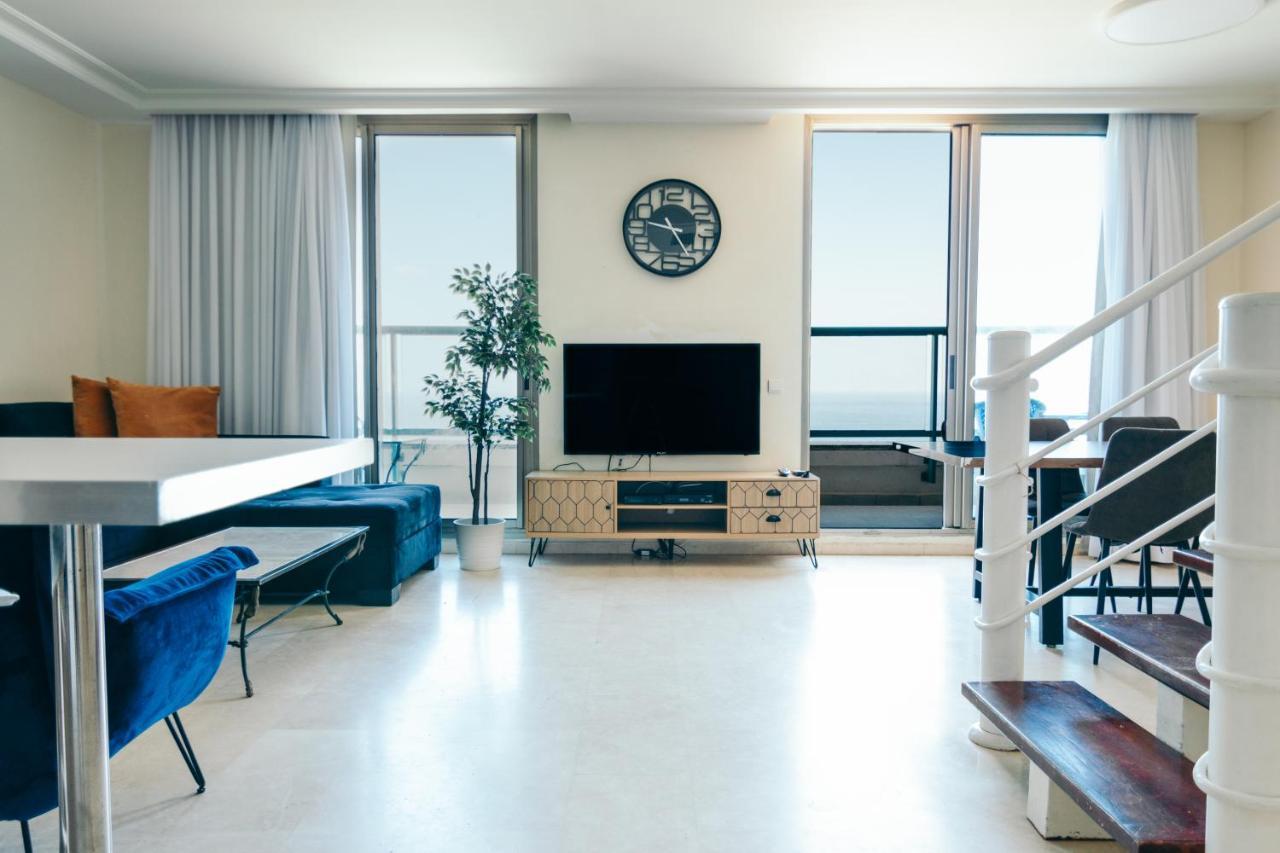 Almog Beach Apt Hotel מלון דירות אלמוג ביץ' Haifa Exterior foto