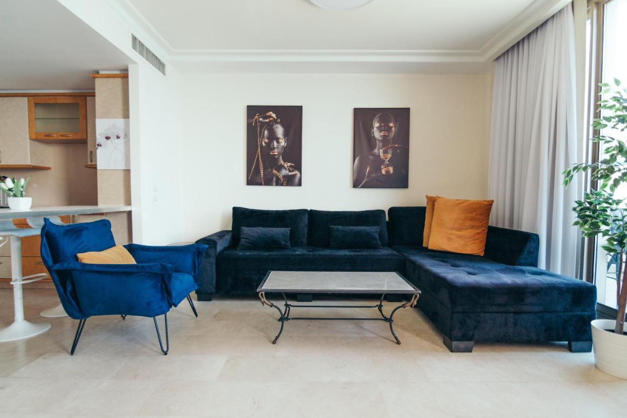 Almog Beach Apt Hotel מלון דירות אלמוג ביץ' Haifa Exterior foto